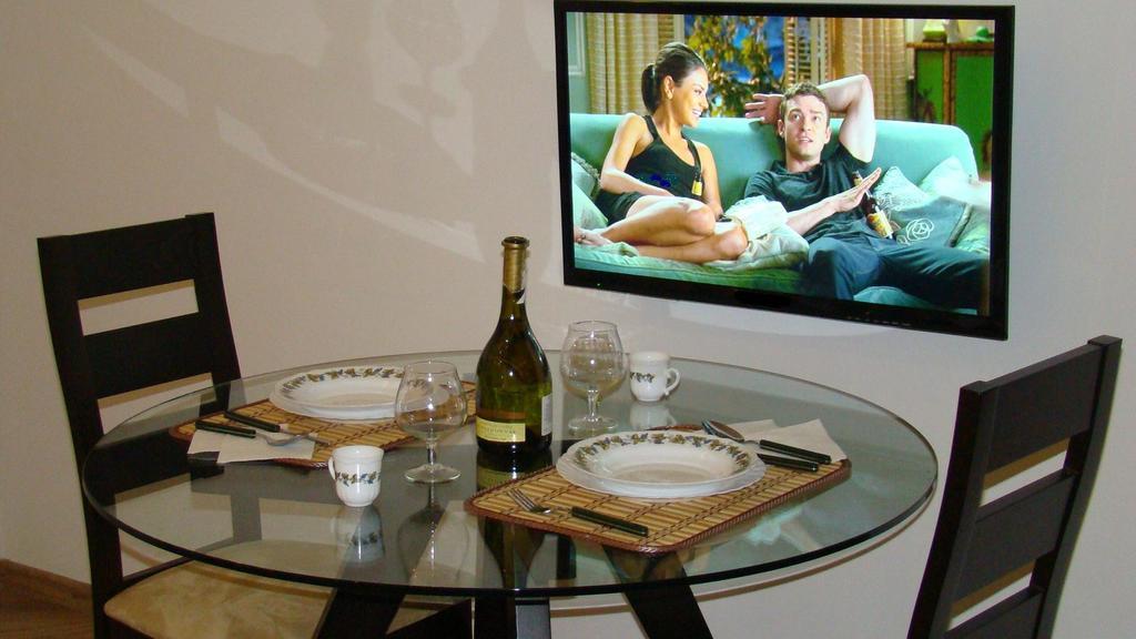 Pleasure Apartment Near Center Of Odessa Exterior foto